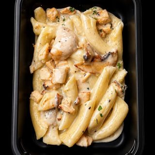 Paste Pollo Copii Sos Alb