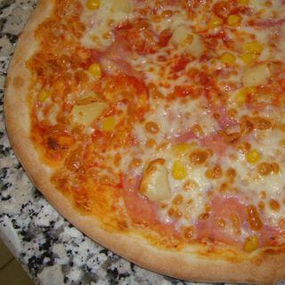   Pizza Prosciutto + 1 doza de suc