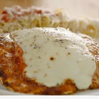 Snitel pui gratinat