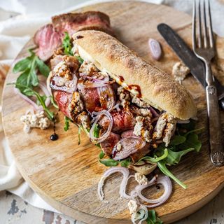 Sandwich “GRAN CANARIA” CHIABATTA si cartofi prajiti