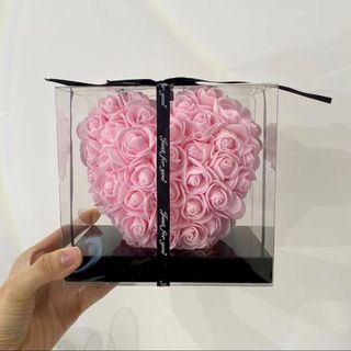 Inima decorativa din trandafiri din spuma