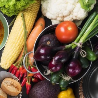 Meniu pui Shanghai, cartofi prăjiți, sos usturoi