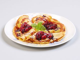 3 Mini Clătite cu Dulceata Capsuni