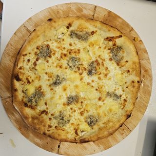 PIZZA QUATTRO FORMAGGI