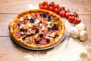 Pizza clasica Quattro Stagioni Ø 25cm