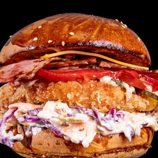 Mr. Chicken + Cartofi cu parmezan , usturoi si patrunjel