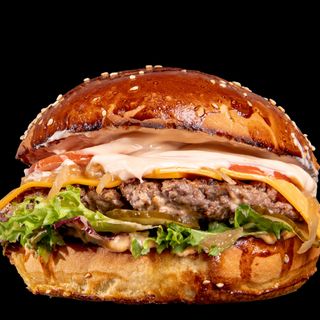 Cheeseburger + Cartofi cu parmezan , usturoi si patrunjel