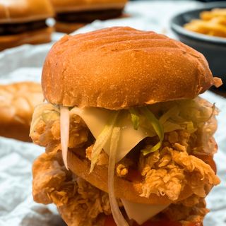 CHICKEN FIRE BURGER -SPICY