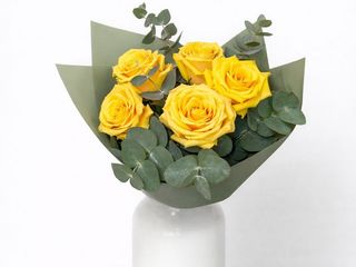 Buchet de 5 trandafiri galbeni