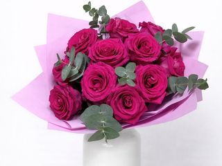 Buchet de 11 trandafiri Pink Floyd