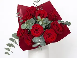 Buchet de 9 trandafiri rosii