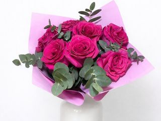 Buchet de 7 trandafiri Pink Floyd