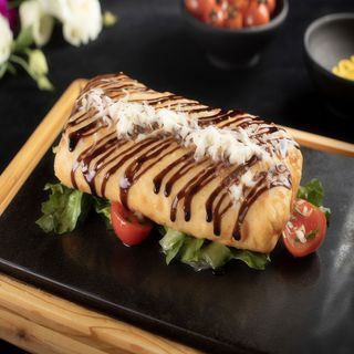 Plăcintă cu cartofi, mozzarella și ragu