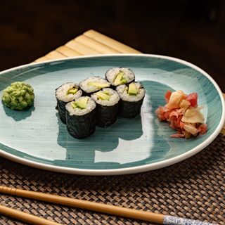 Maki Avocado