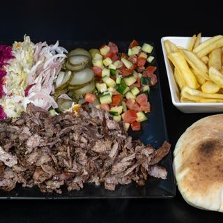 Shaorma mix in plate