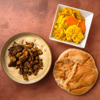 Hummus Jerusalem mix in plate