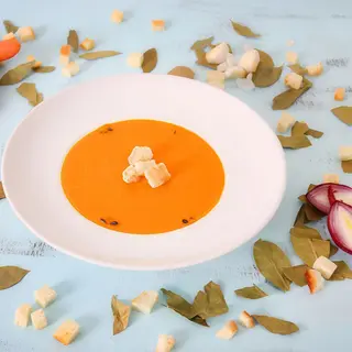 Supă cremă de legume cu crutoane  350 g