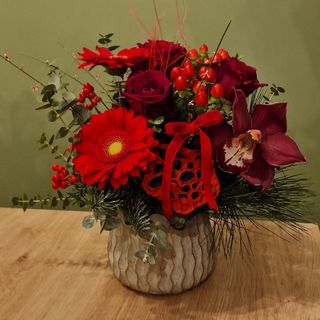 Aranjament ""Red Flowers""