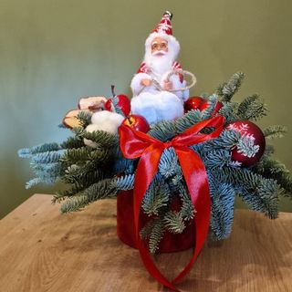 Aranjament Moș Craciun cu sanie