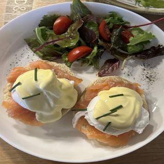 OUA BENEDICT CU SOMON AFUMAT 300 GR