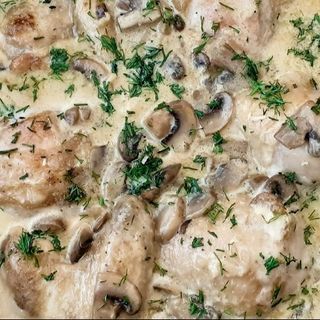 Pollo con panna e funghi al forno
