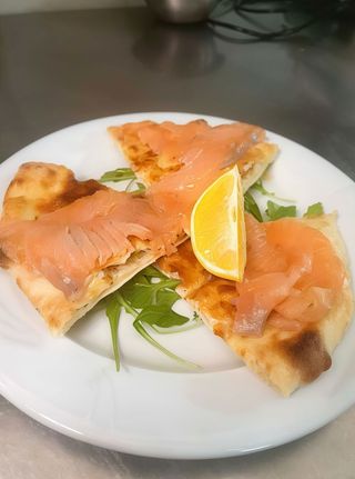Focaccia salmone