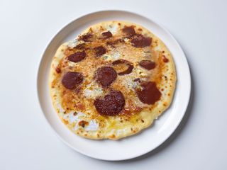 Pizza salami e gorgonzolla