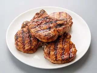 Ceafa de porc la gratar