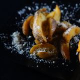 Cartofi wedges cu parmezan si ierburi aromate