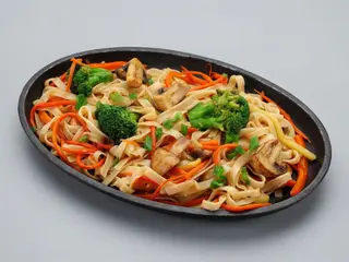 Udon cu legume si ciuperci