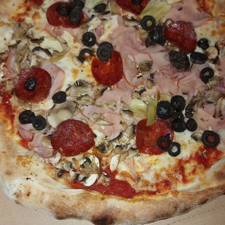 Pizza Capriciosa