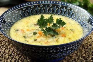 Ciorbă de pui a la grec