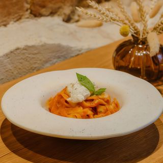 Tagliatelle pomodoro e ricotta