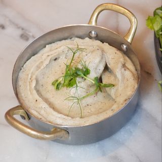 Mashed potatoes with truffle