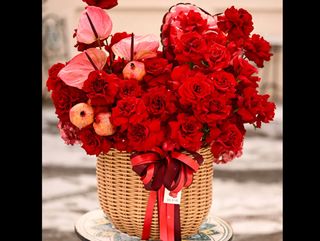 Coș Mare ce Abia Încape pe Ușă