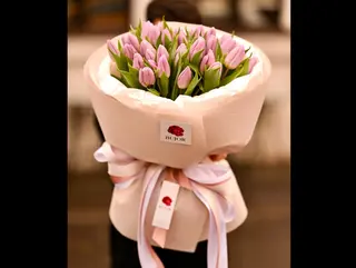 Buchet 31 Lalele Roz in Ambalaj Simplu la Rotund