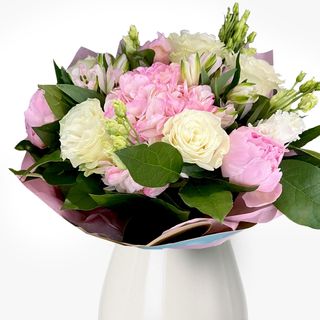 Buchet cu hortensia si bujori