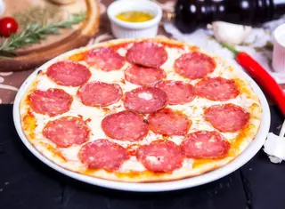Pizza medie Salame Milano