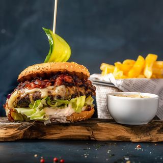 Burgers for 4 - Ultimate Burger