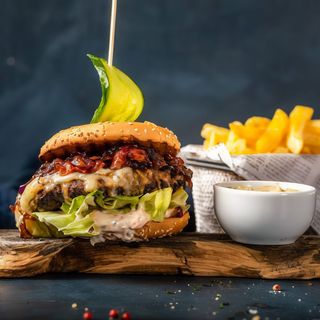 Burgers for 6 - Ultimate Burger