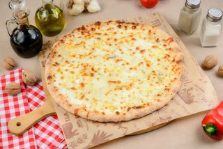 Pizza Cinque Formaggi