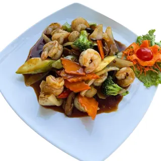 Creveți cu legume