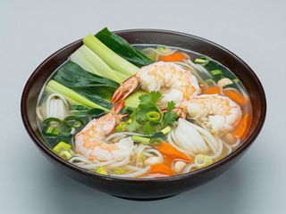 Supa de taietei transparenti cu creveți