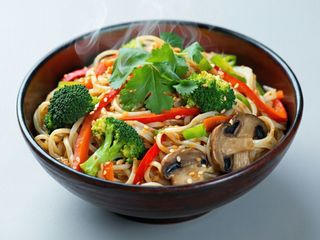 Paste de orez la wok