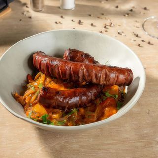 Ghiveci banatean cu carnati