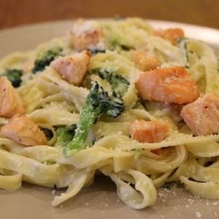 Paste cu Somon si Broccoli