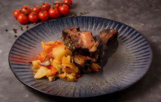 Cartofi țărănești cu piept de porc