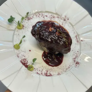 Mușchi de vită cu vin Barolo