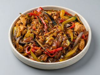 Tigaie de curcan, legume, orez