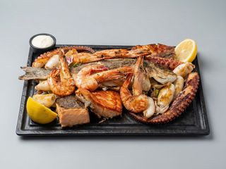 Platou de pește și fructe de mare (2 persoane)